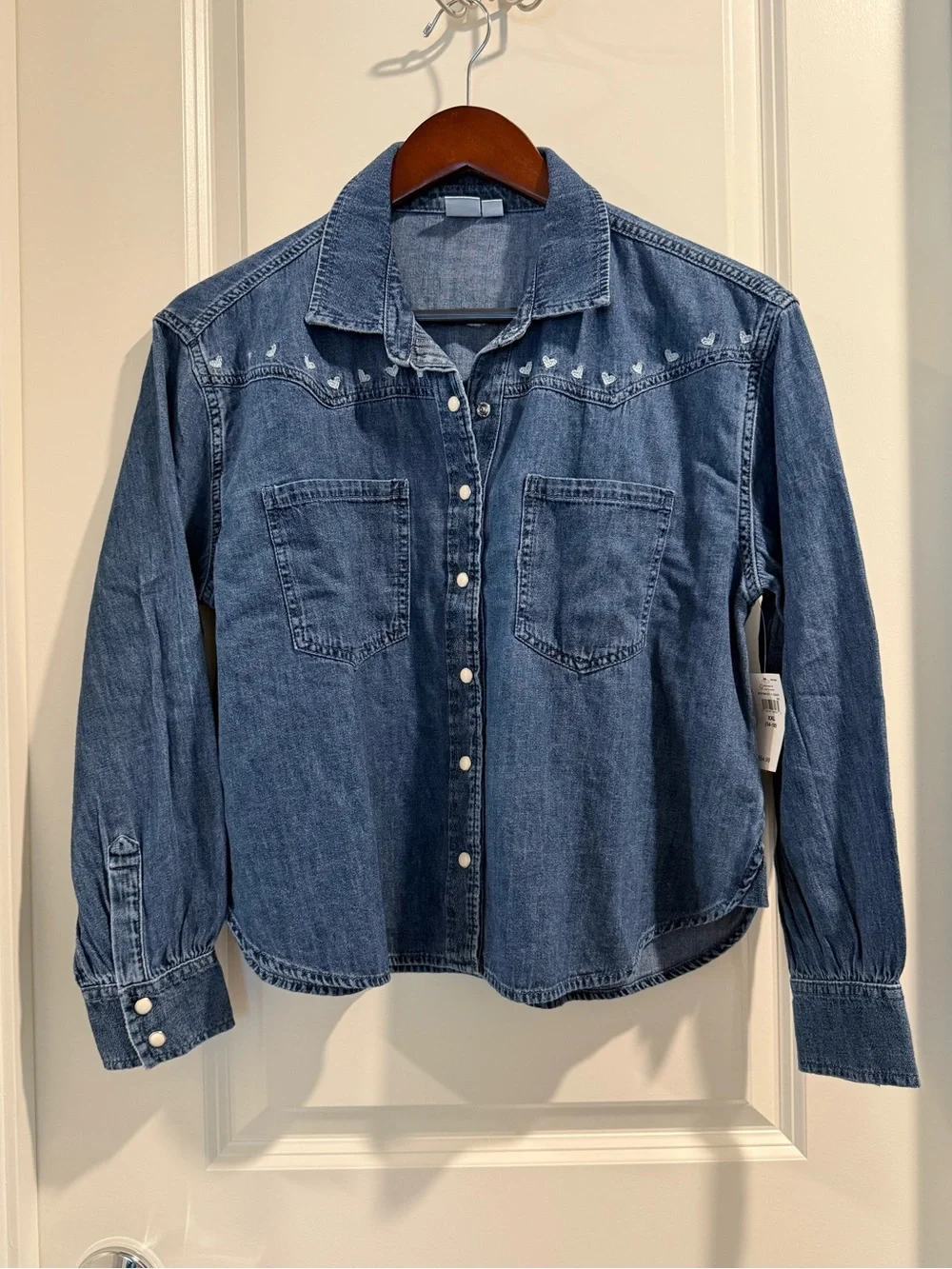 GAP Denim Long Sleeve Western Shirt in Blue with White Snap Buttons
